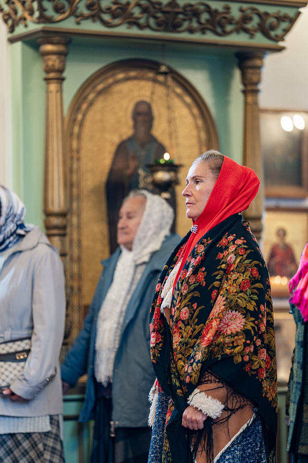 Архиерейское богослужение в храме Воскресения Словущего села Битягово г.о. Домодедово